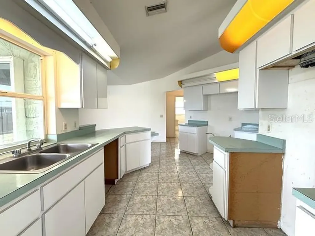1241 S Venice Boulevard Venice FL 34293