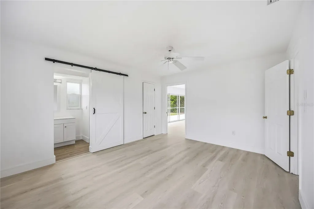 2501 Cass Street Sarasota FL 34231