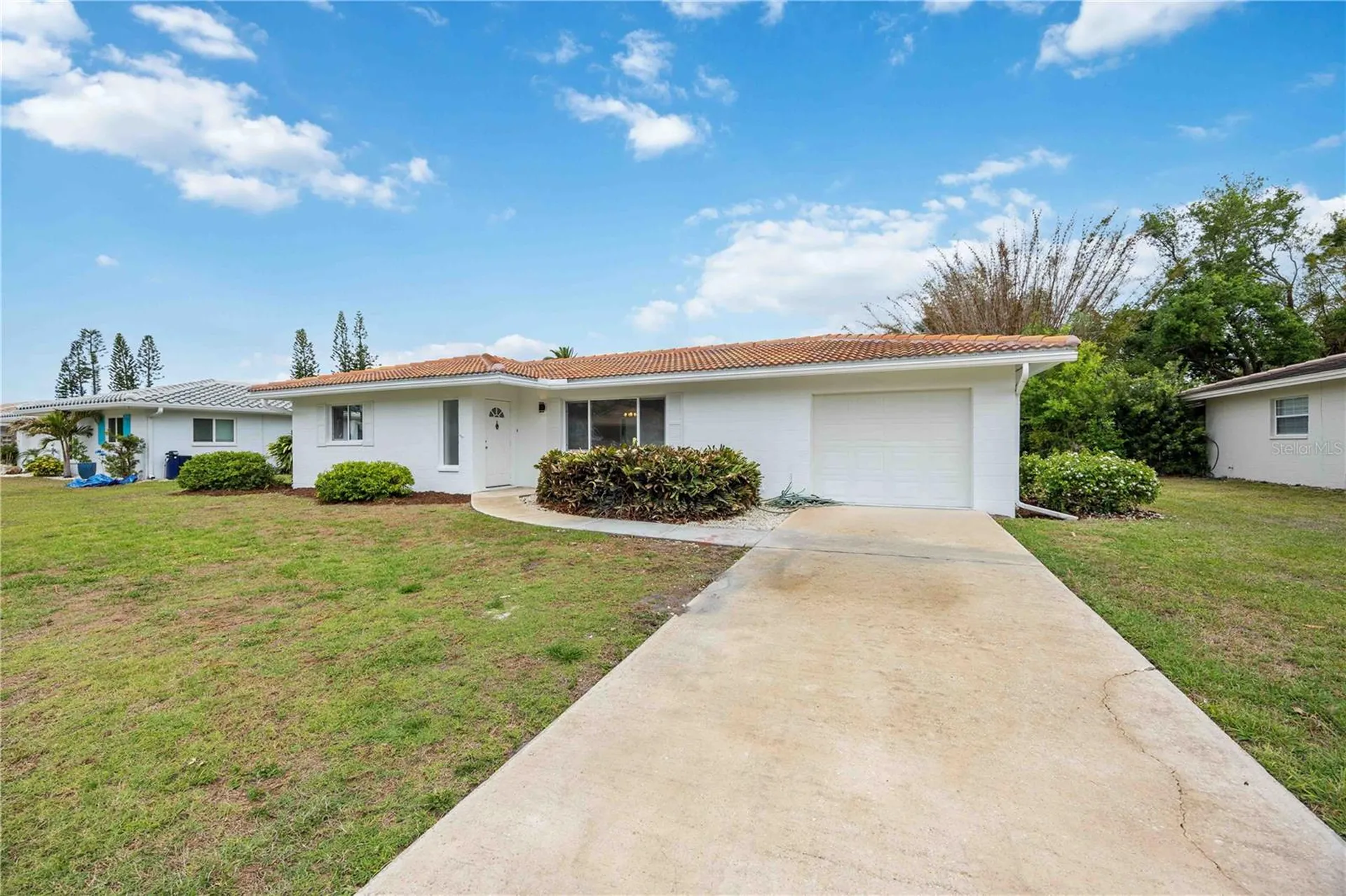 2501 Cass Street Sarasota FL 34231