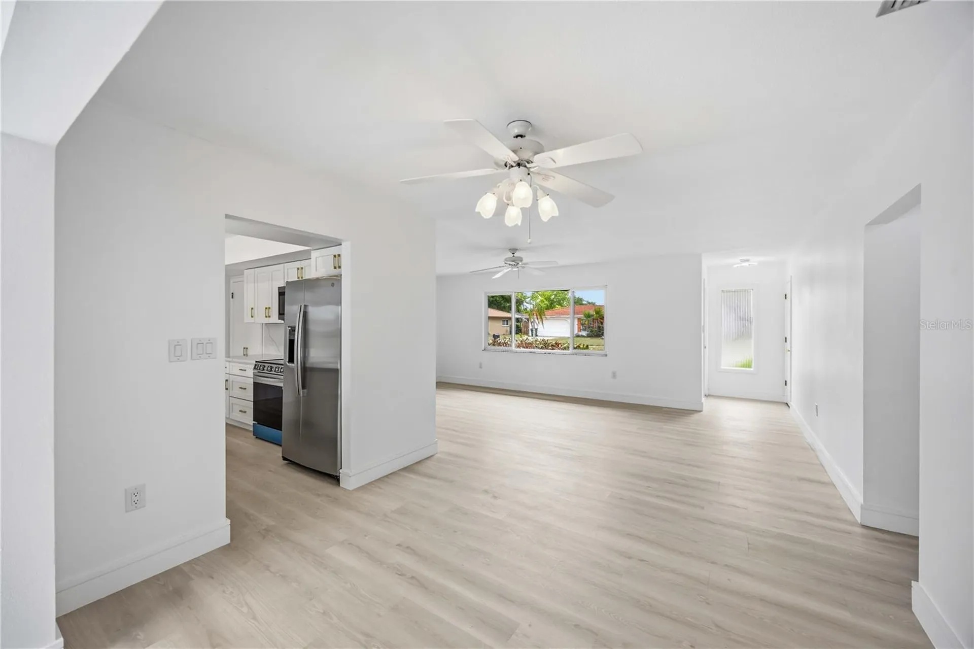 2501 Cass Street Sarasota FL 34231