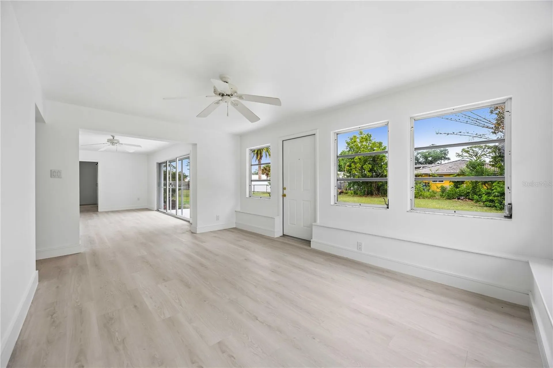 2501 Cass Street Sarasota FL 34231