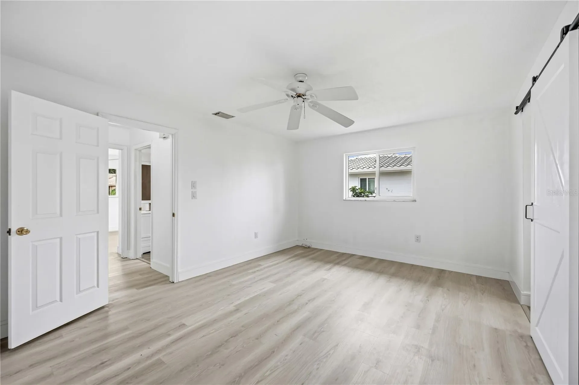 2501 Cass Street Sarasota FL 34231