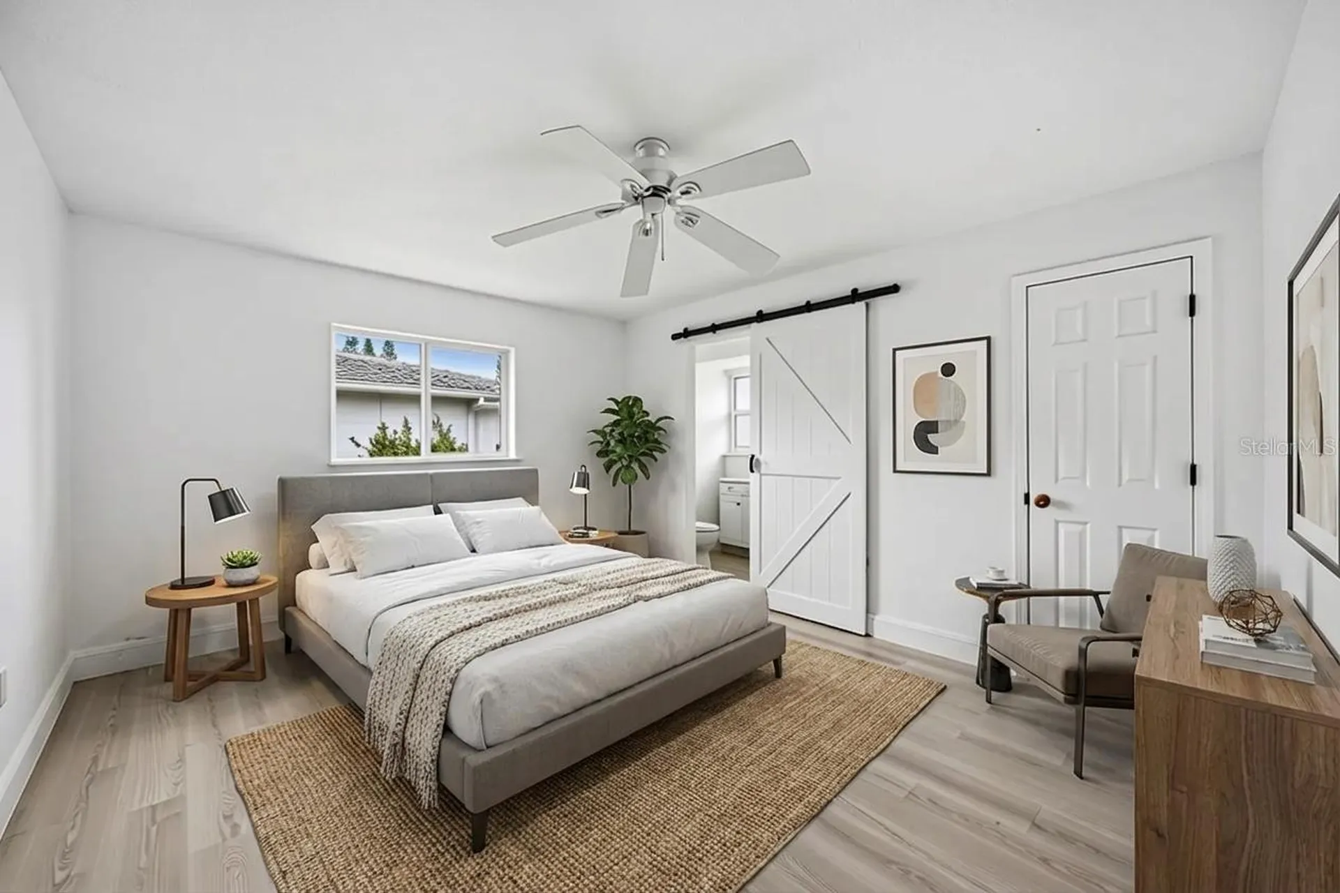 2501 Cass Street Sarasota FL 34231