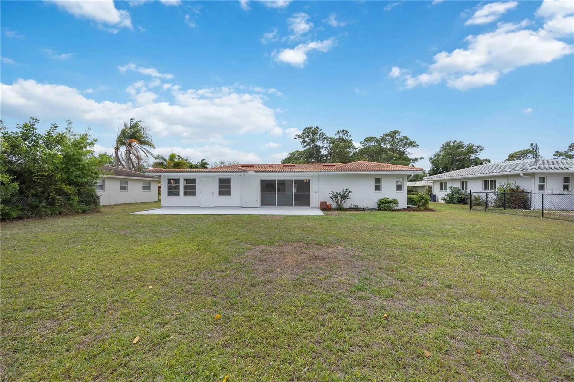 2501 Cass Street Sarasota FL 34231