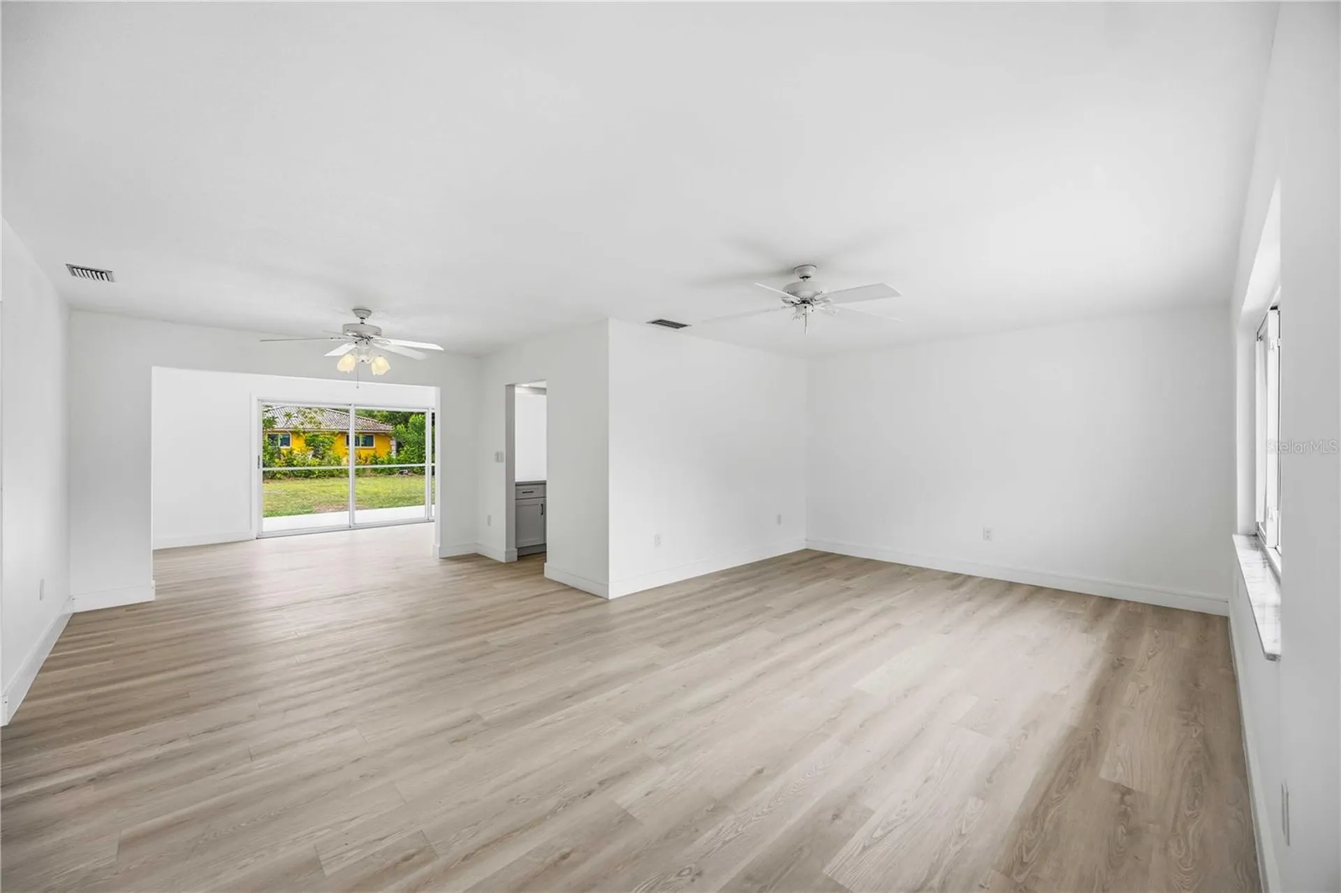 2501 Cass Street Sarasota FL 34231