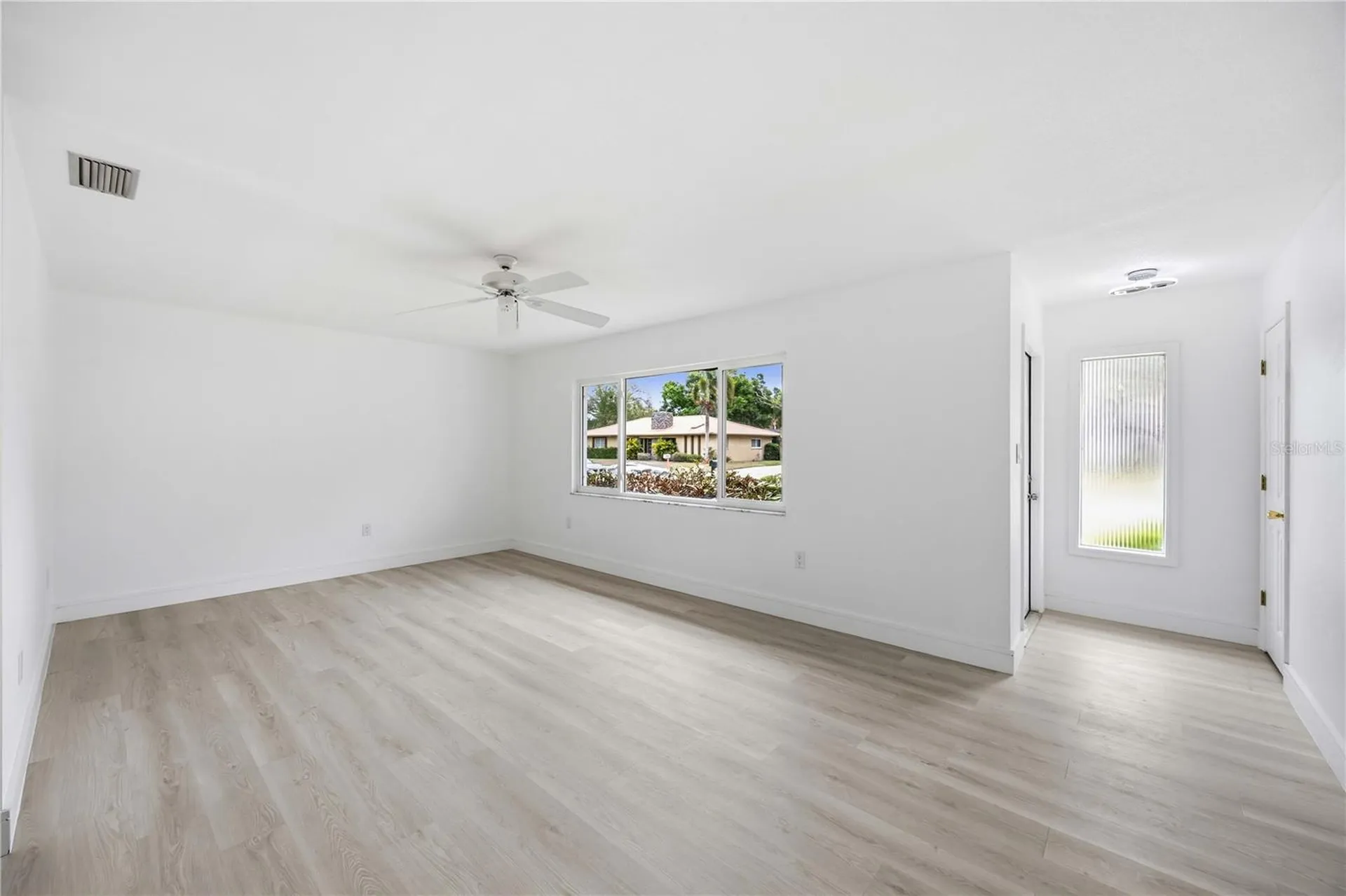 2501 Cass Street Sarasota FL 34231