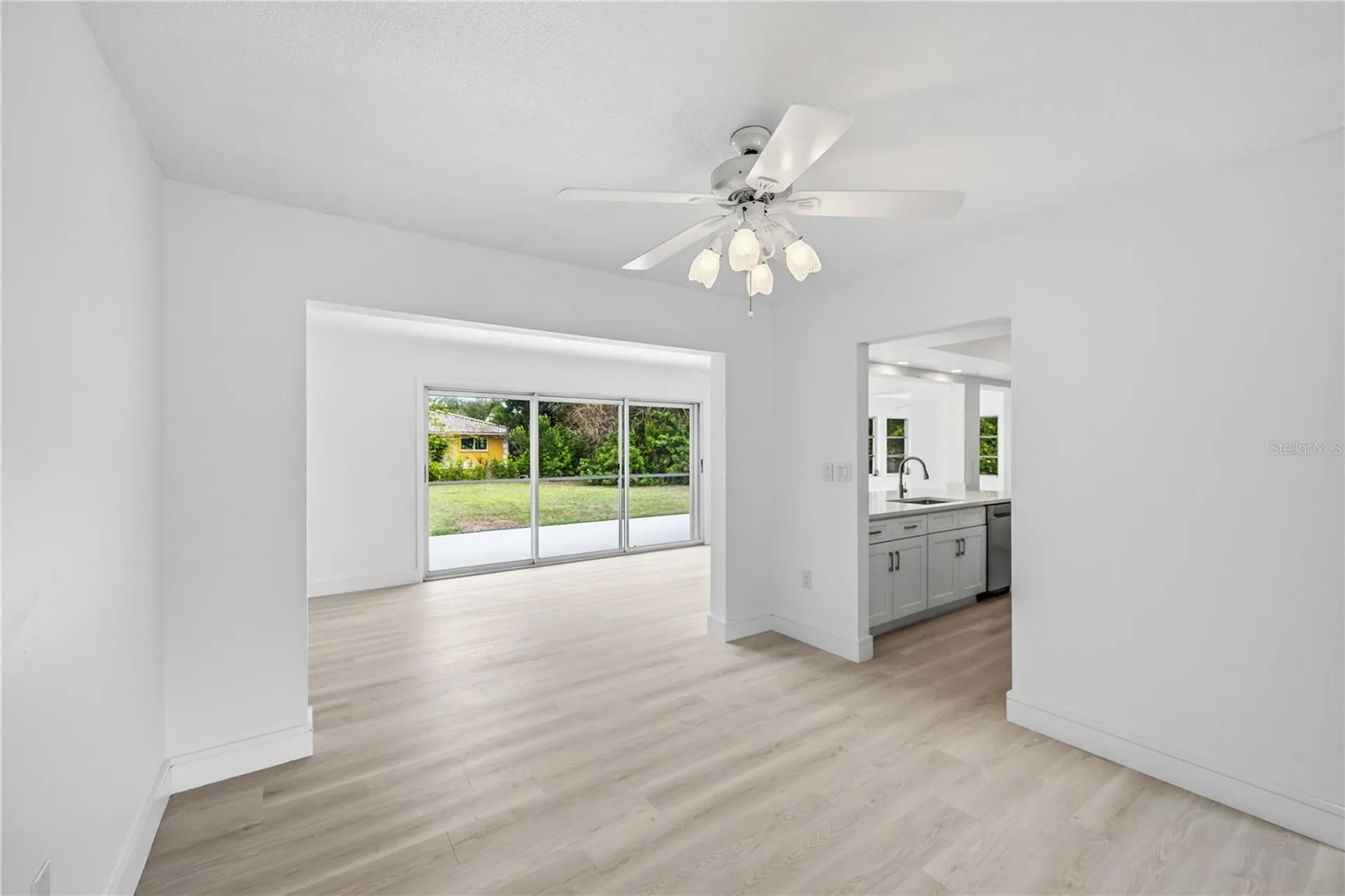2501 Cass Street Sarasota FL 34231