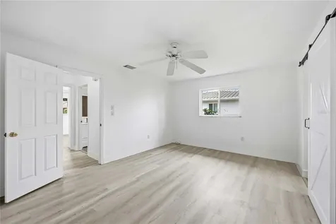 2501 Cass Street Sarasota FL 34231