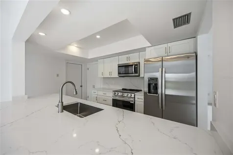 2501 Cass Street Sarasota FL 34231