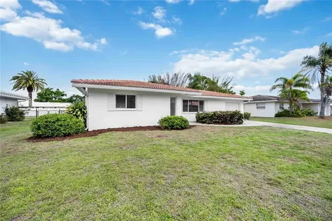 2501 Cass Street Sarasota FL 34231