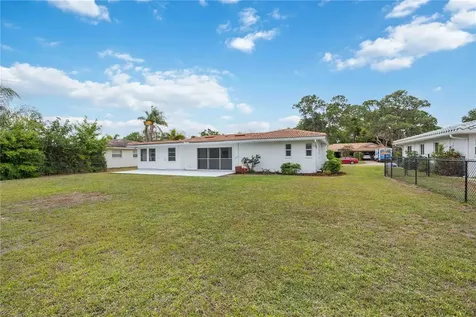 2501 Cass Street Sarasota FL 34231