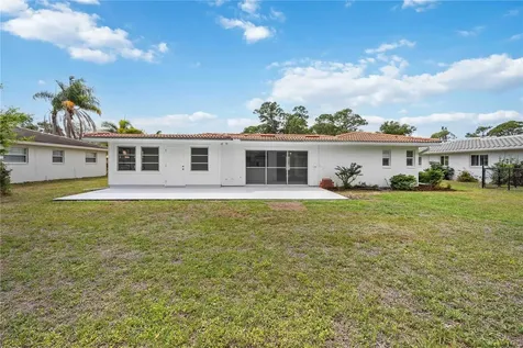 2501 Cass Street Sarasota FL 34231