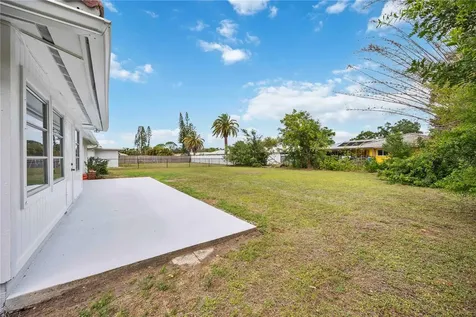 2501 Cass Street Sarasota FL 34231