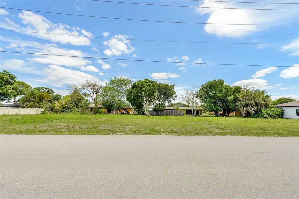 27811 Wisconsin Street Bonita Springs FL 34135