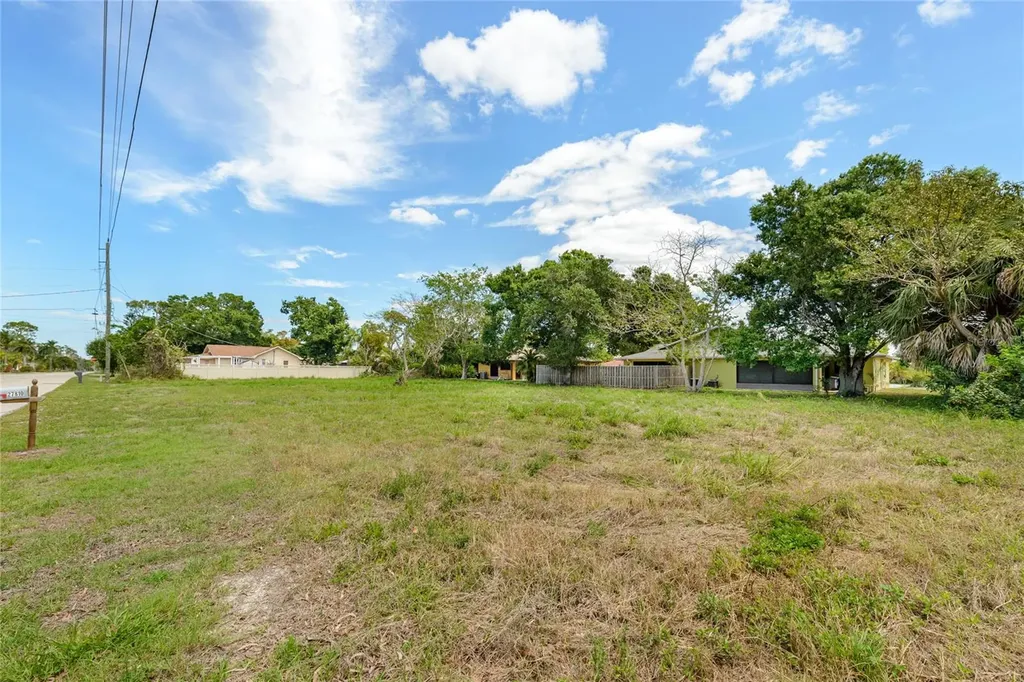 27811 Wisconsin Street Bonita Springs FL 34135