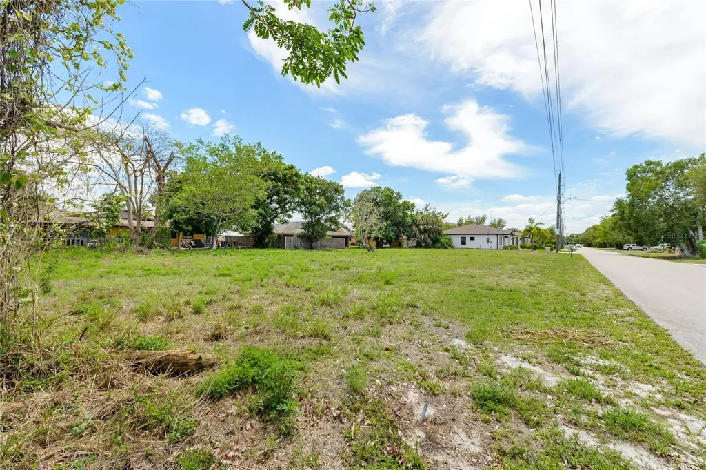 27811 Wisconsin Street Bonita Springs FL 34135