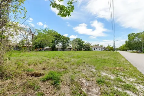 27811 Wisconsin Street Bonita Springs FL 34135