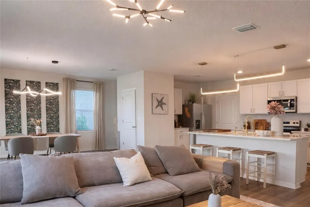 3419 Hilltop Circle Bradenton FL 34211