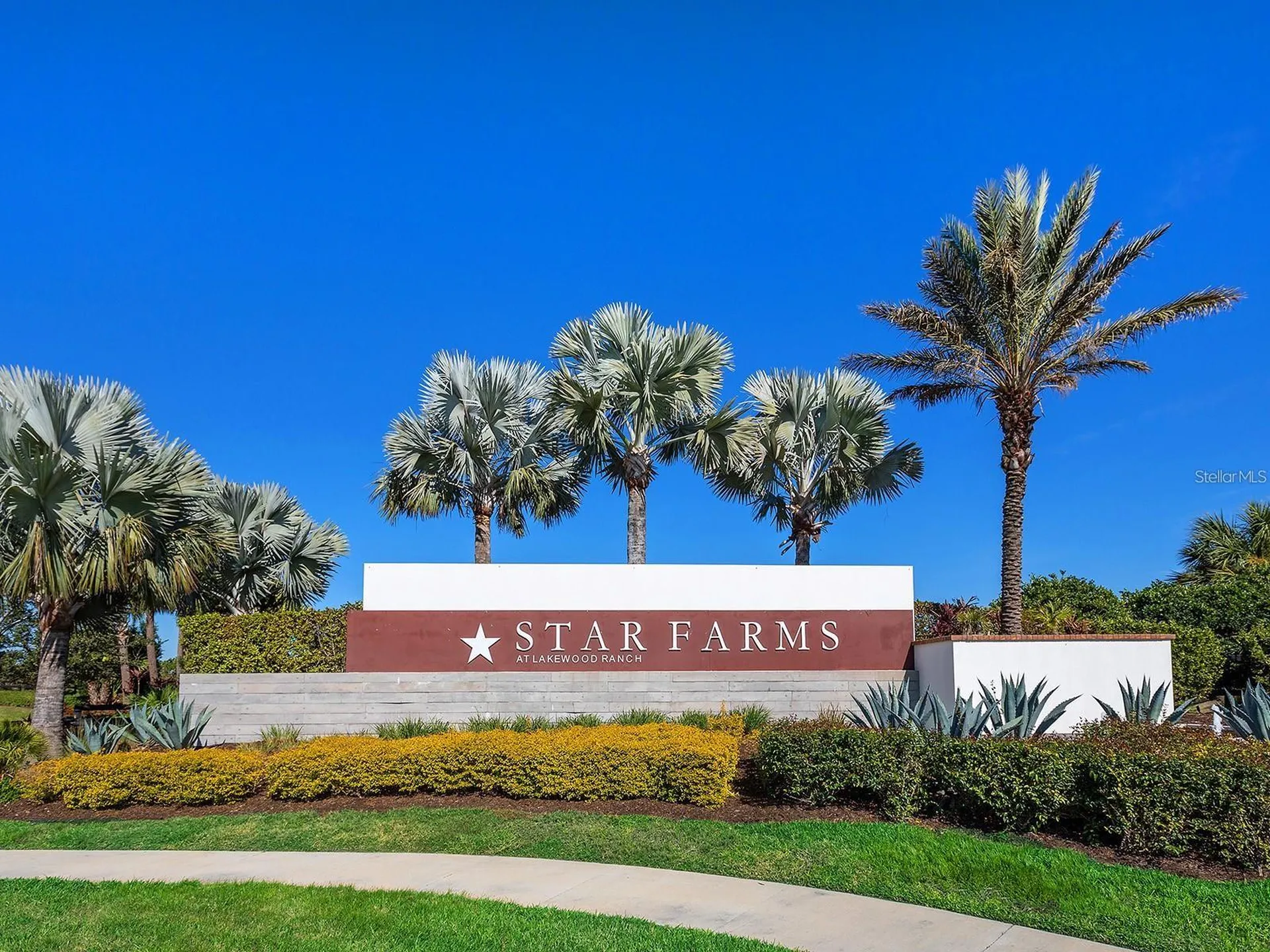 3419 Hilltop Circle Bradenton FL 34211