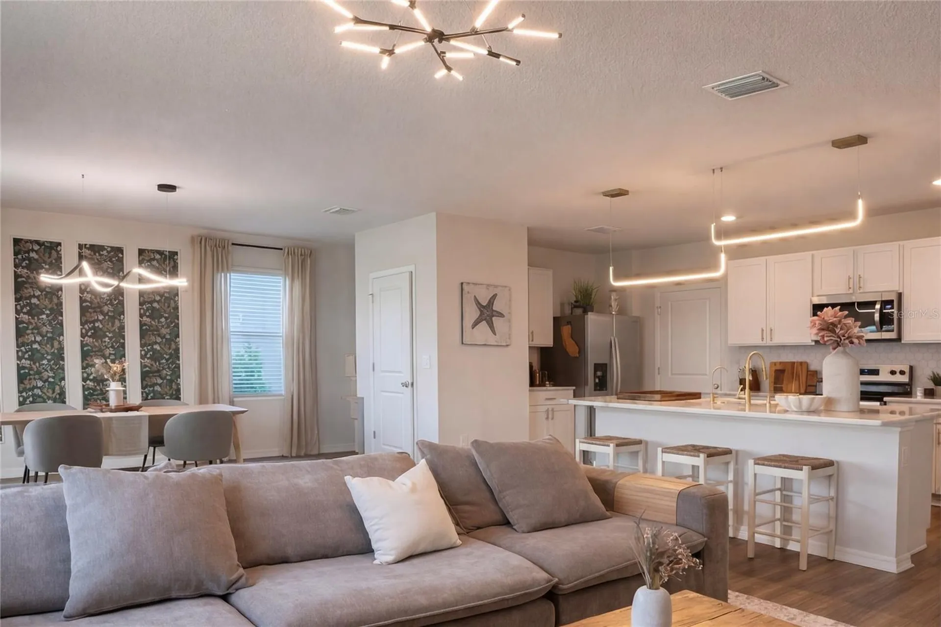 3419 Hilltop Circle Bradenton FL 34211