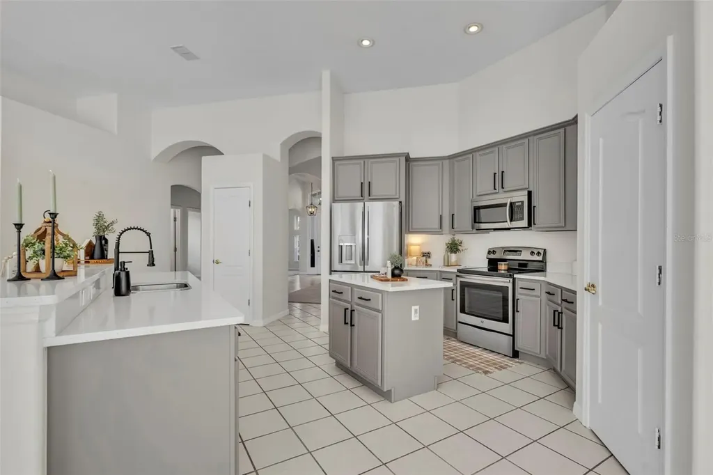 1054 Landview Court Orlando FL 32828