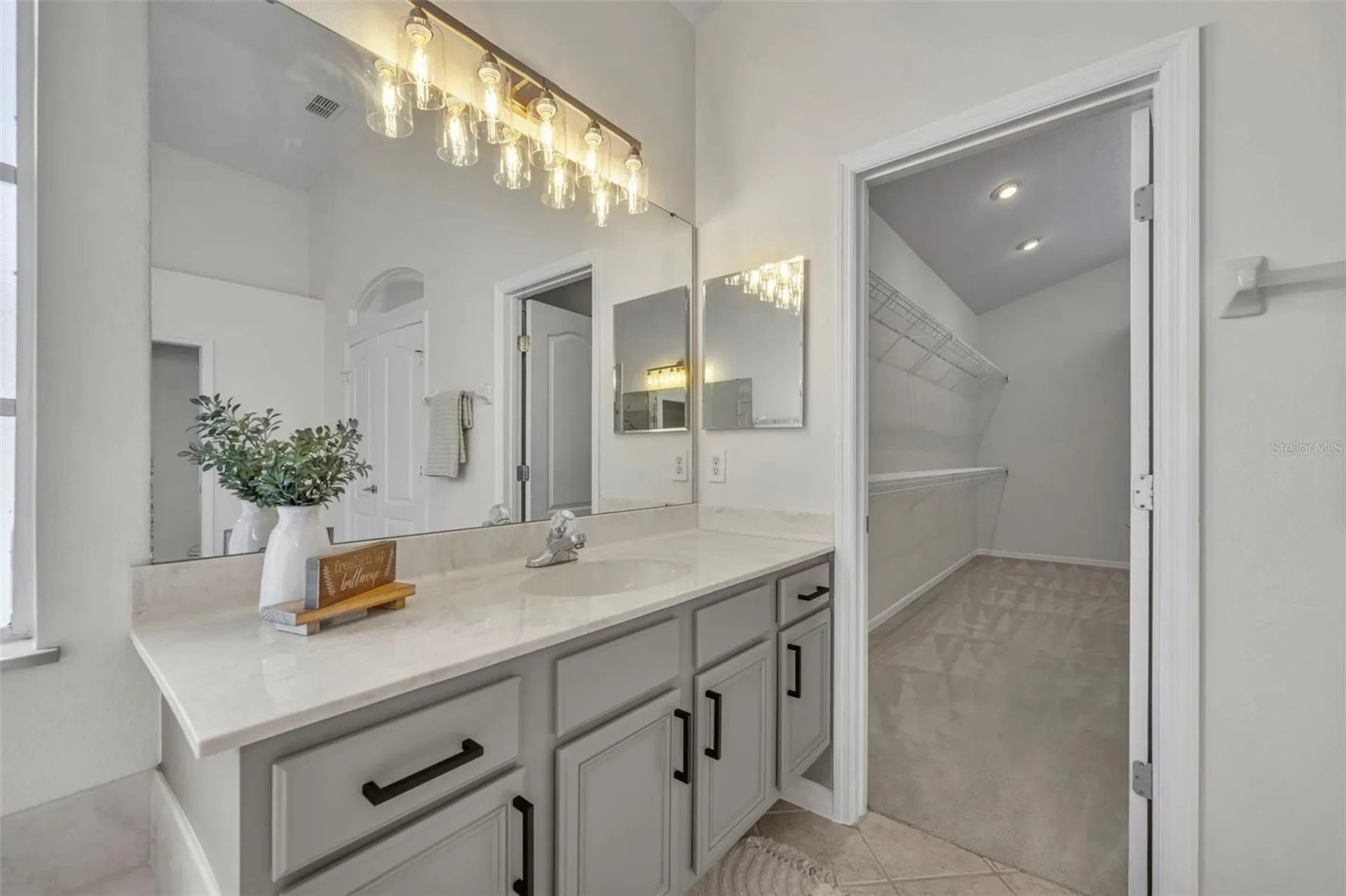 1054 Landview Court Orlando FL 32828
