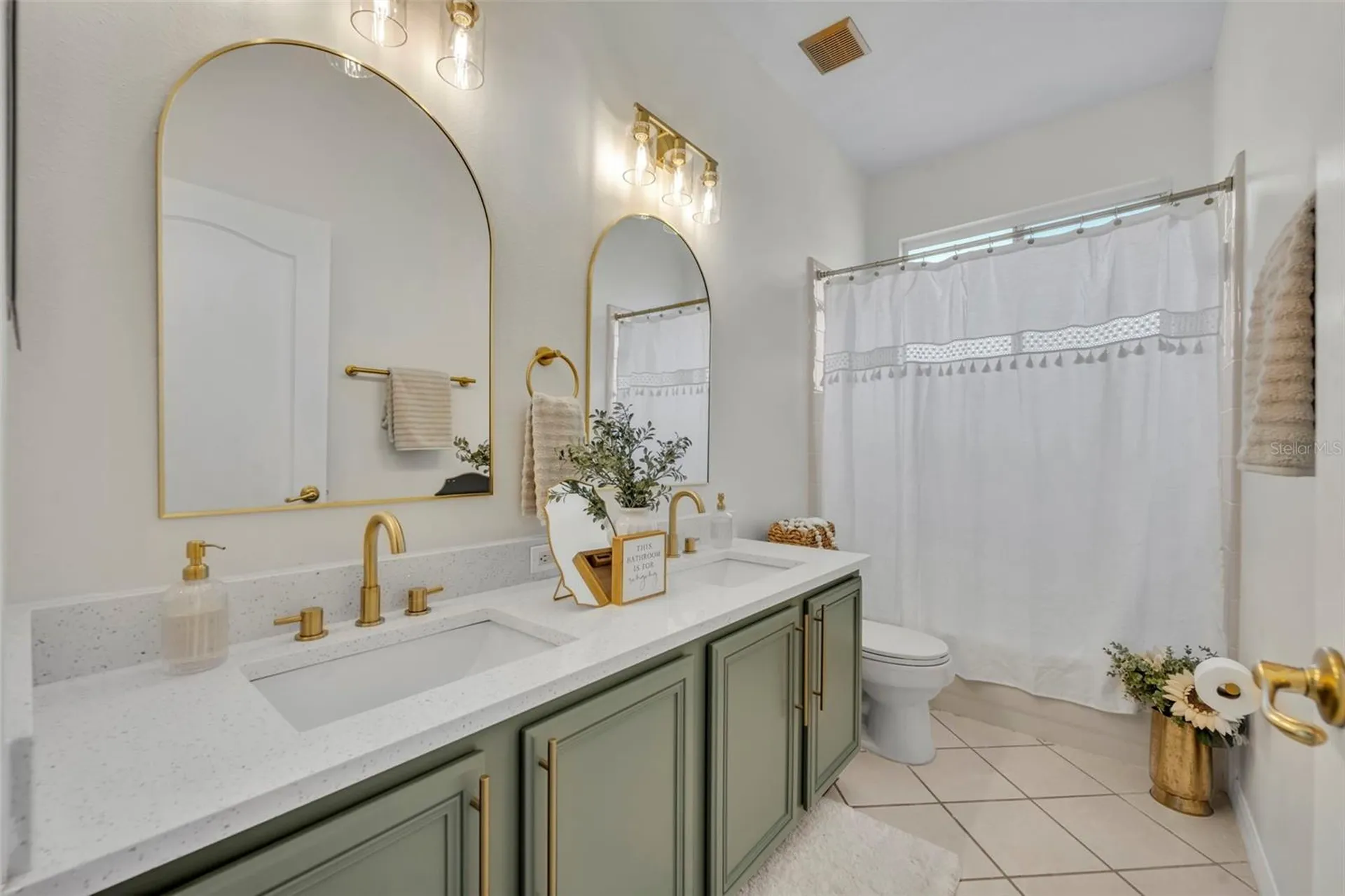 1054 Landview Court Orlando FL 32828