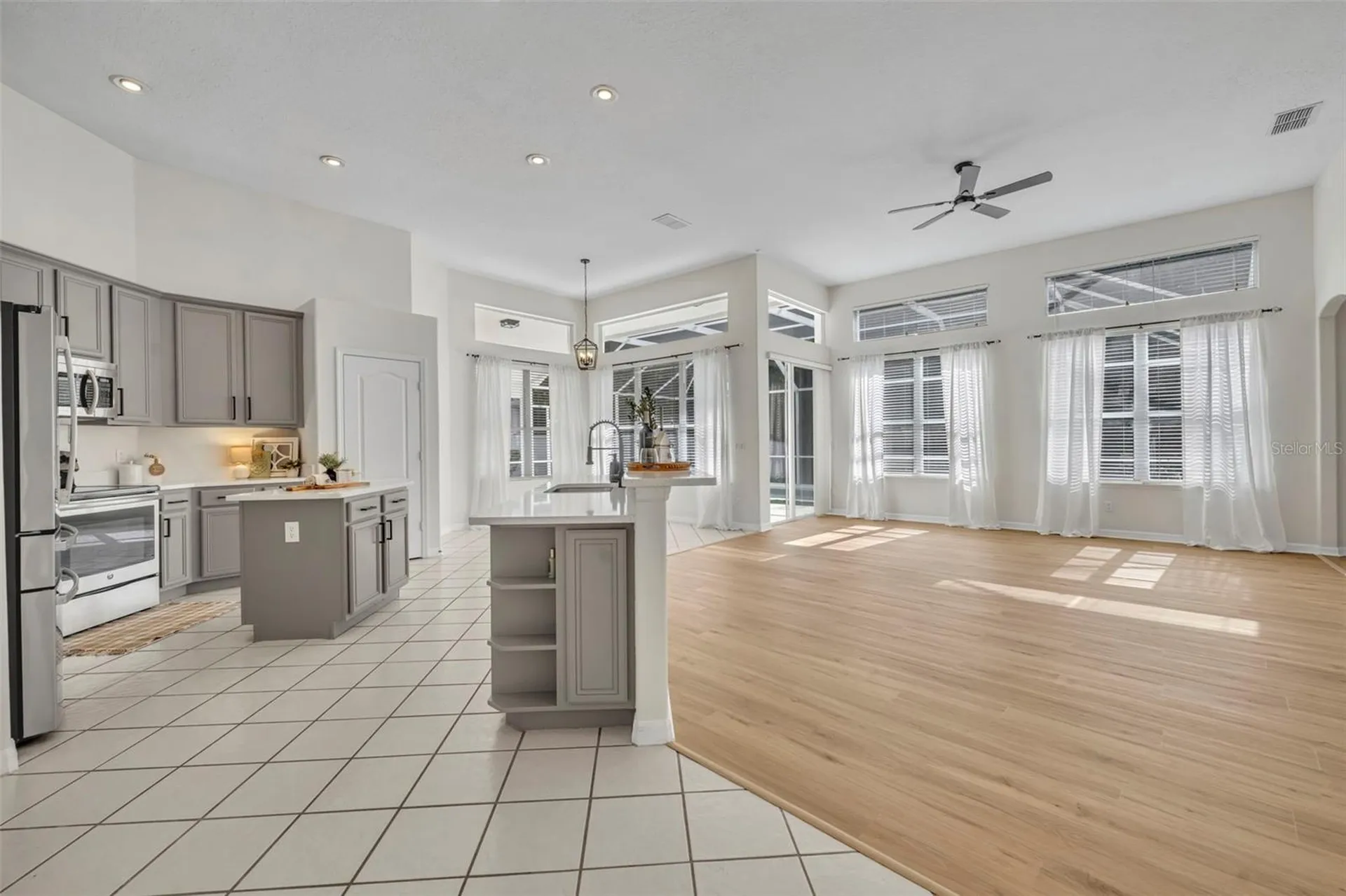 1054 Landview Court Orlando FL 32828