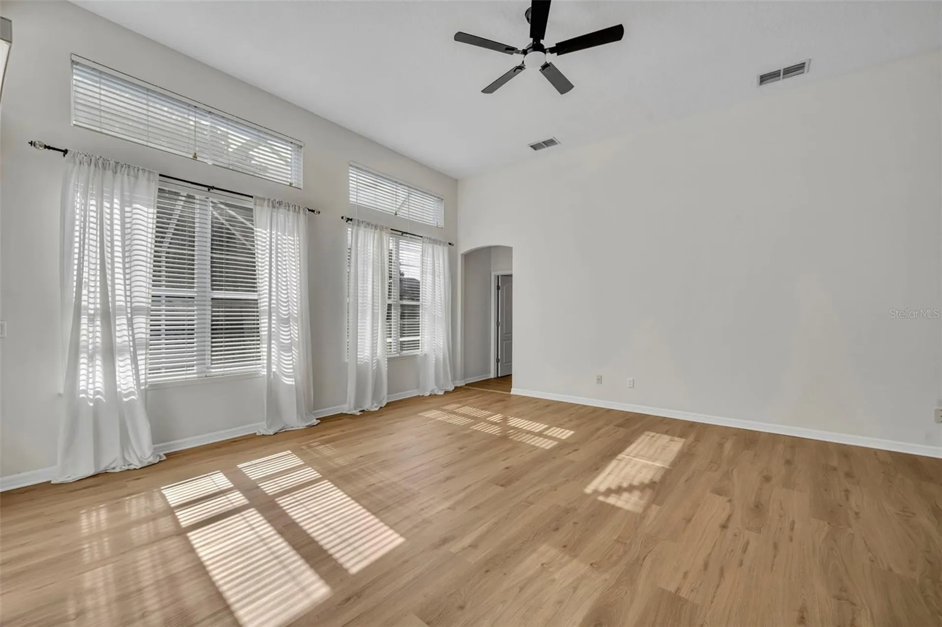 1054 Landview Court Orlando FL 32828