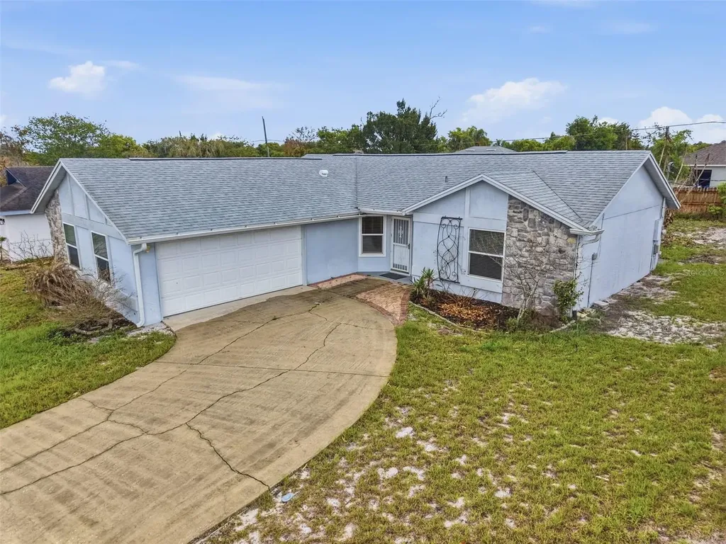 2351 Montano Street Deltona FL 32738
