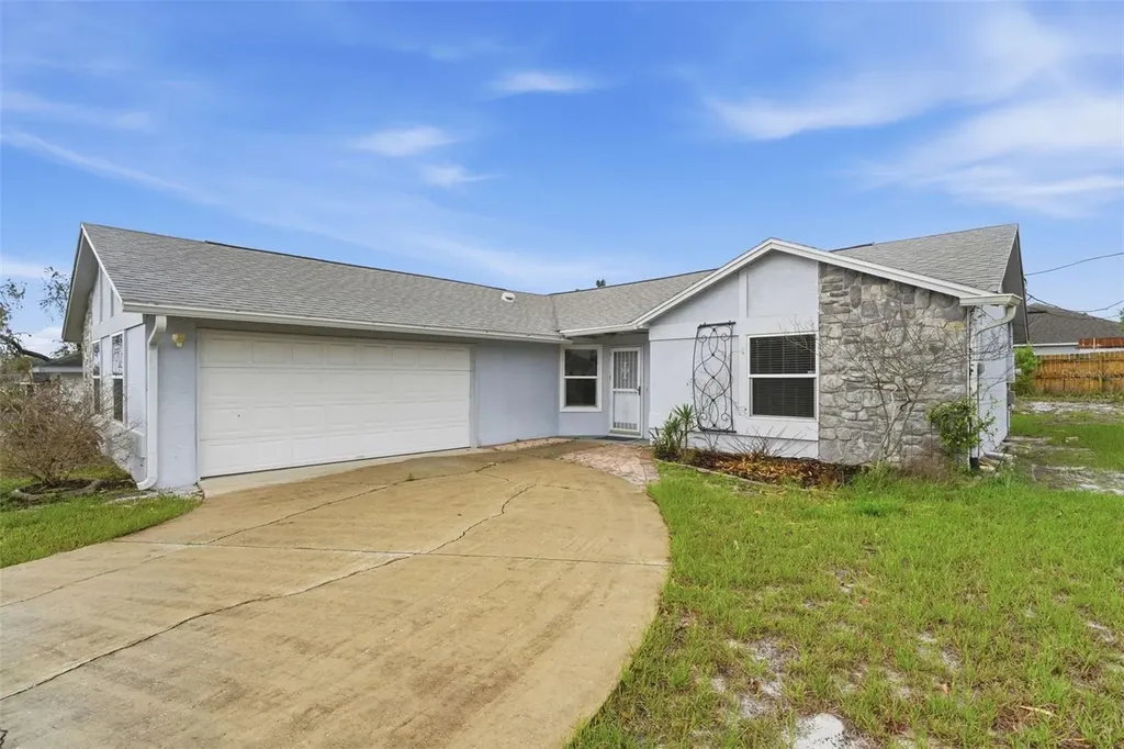 2351 Montano Street Deltona FL 32738