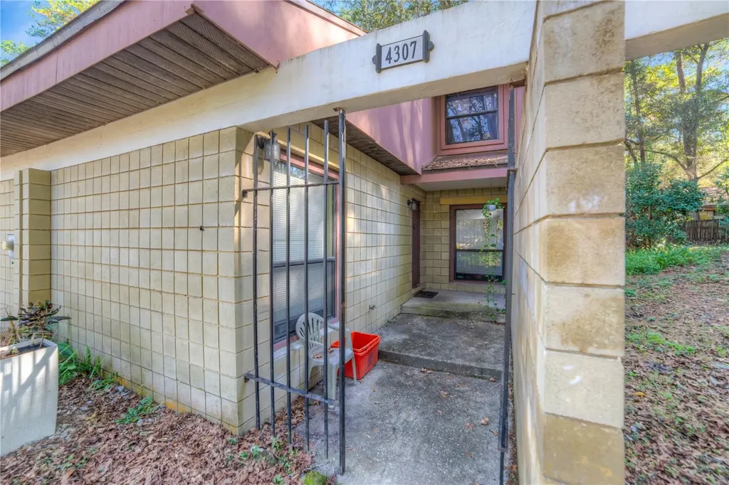 4307 SW 70th Terrace Gainesville FL 32608