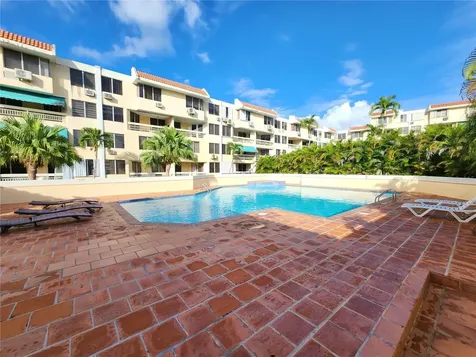 30 Borbon Avenue Guaynabo PR 00965
