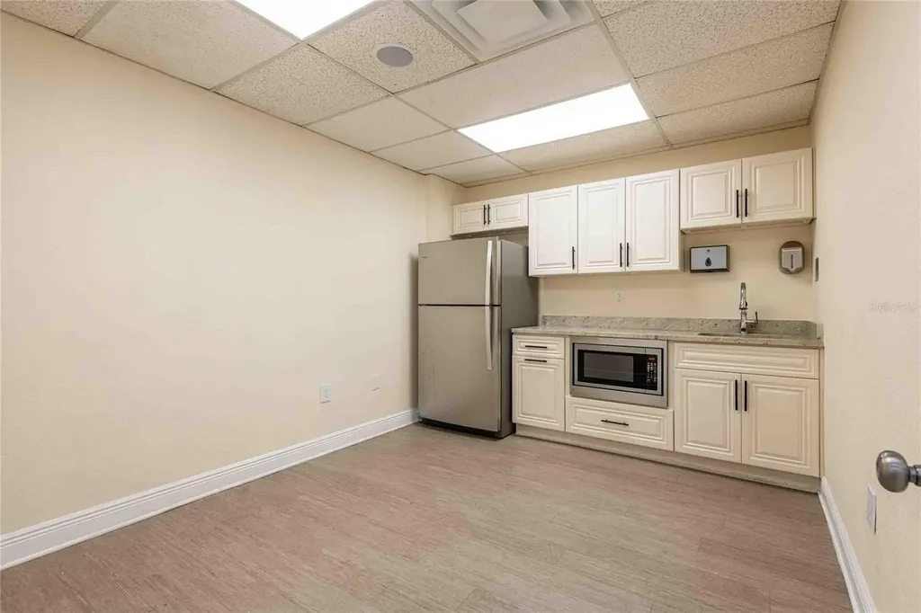 4109 N Armenia Tampa FL 33607