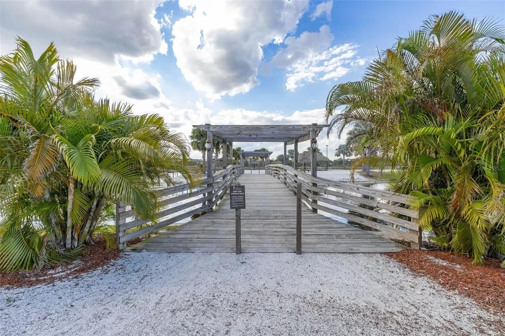325 Tiki Turn (hwy 630) E Lake Wales FL 33898