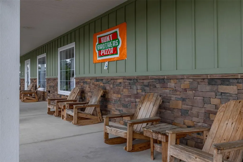 325 Tiki Turn (hwy 630) E Lake Wales FL 33898