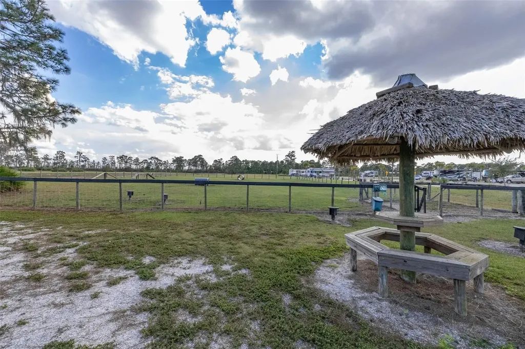 325 Tiki Turn (hwy 630) E Lake Wales FL 33898