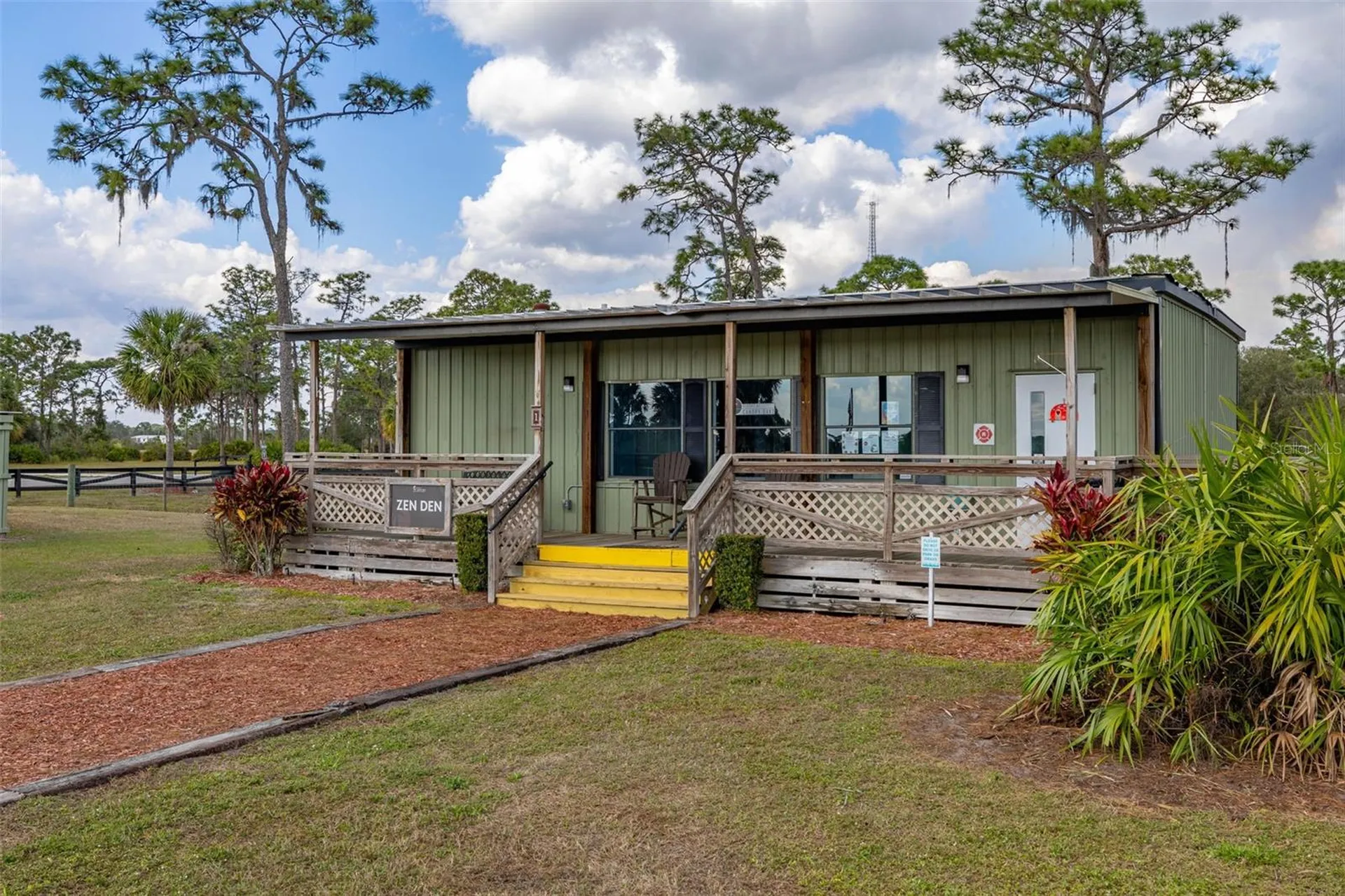 325 Tiki Turn (hwy 630) E Lake Wales FL 33898