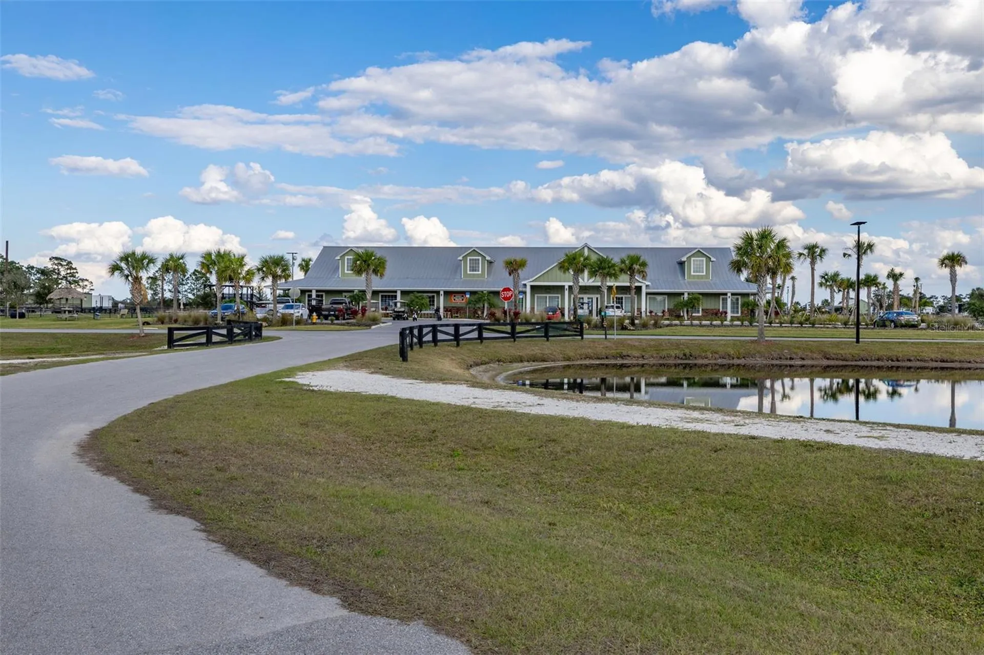 325 Tiki Turn (hwy 630) E Lake Wales FL 33898