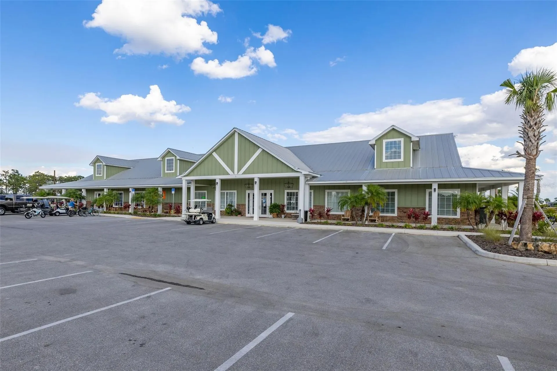 325 Tiki Turn (hwy 630) E Lake Wales FL 33898