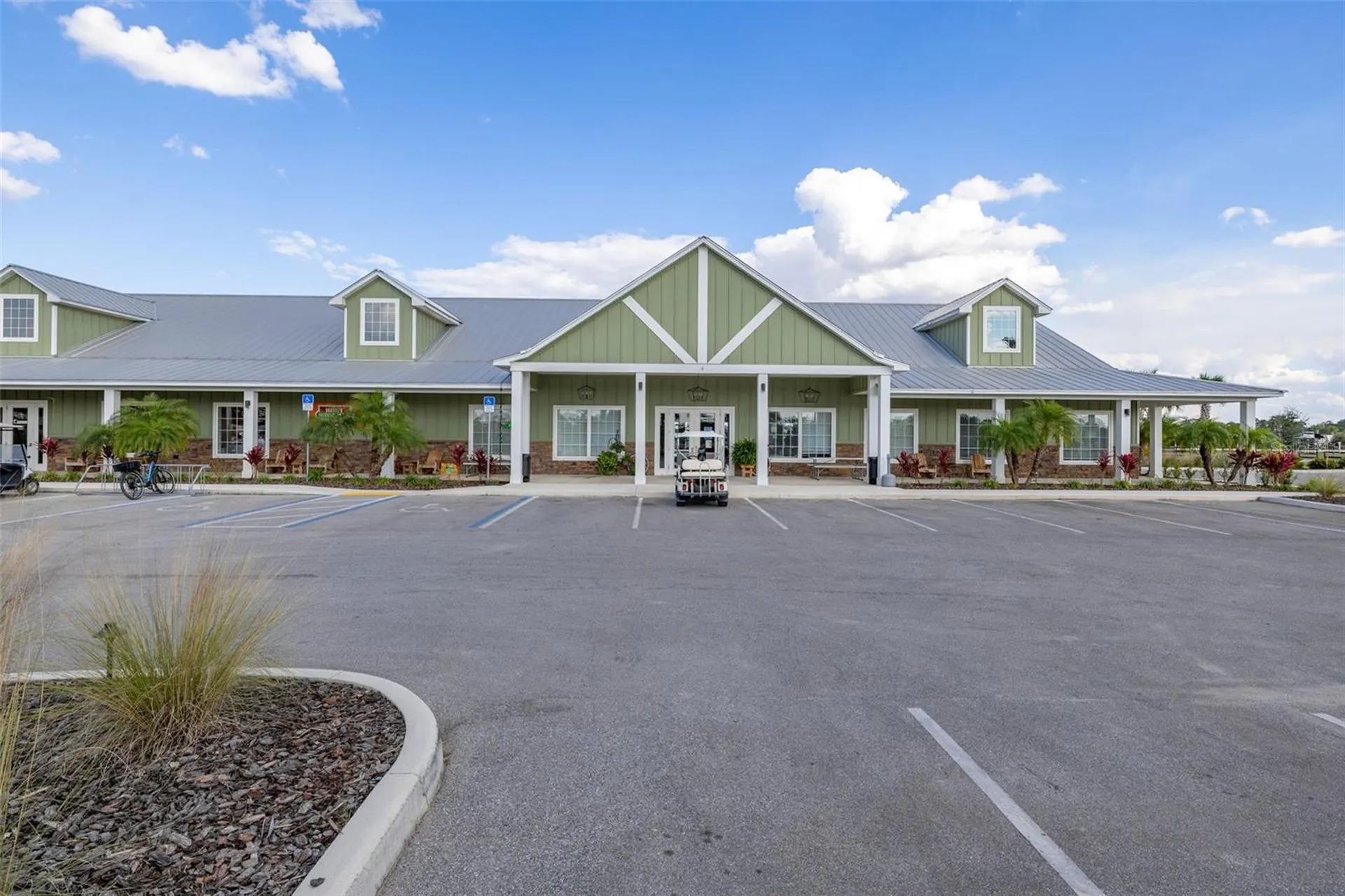325 Tiki Turn (hwy 630) E Lake Wales FL 33898