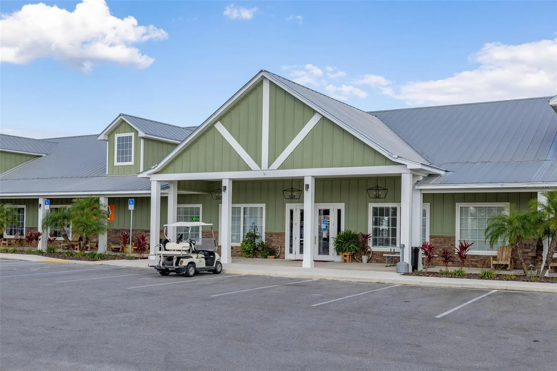 325 Tiki Turn (hwy 630) E Lake Wales FL 33898