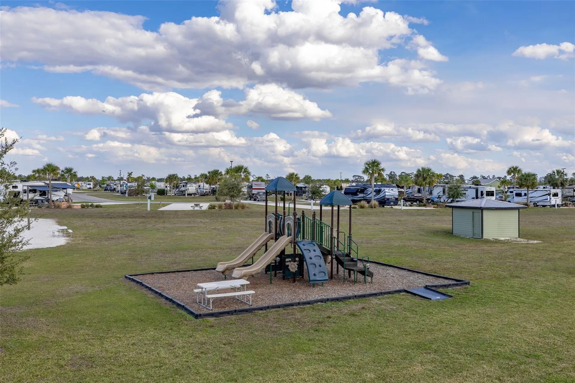 325 Tiki Turn (hwy 630) E Lake Wales FL 33898