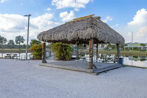 325 Tiki Turn (hwy 630) E Lake Wales FL 33898