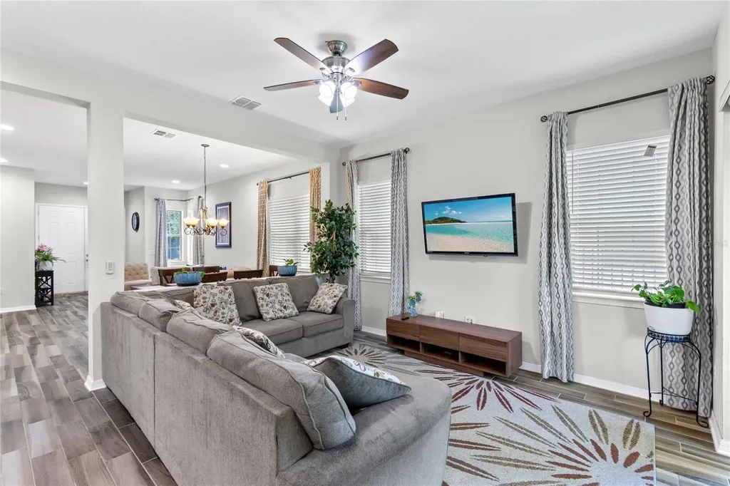 10281 Henbury Street Orlando FL 32832