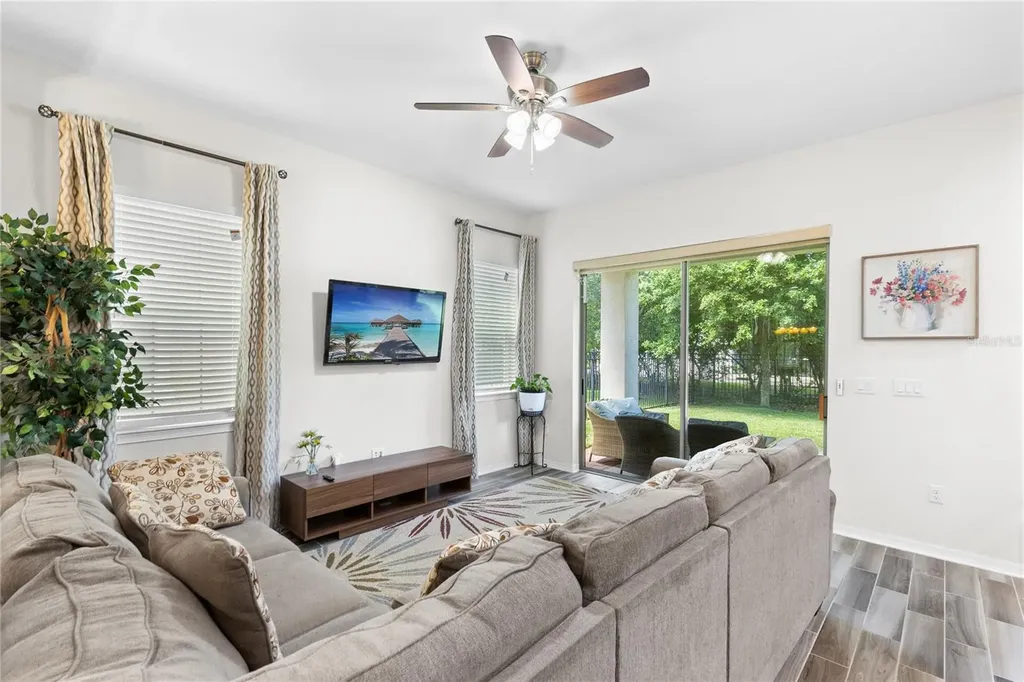 10281 Henbury Street Orlando FL 32832
