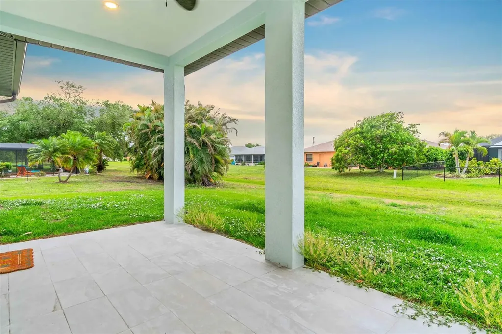 1215 Rio De Janeiro Avenue Punta Gorda FL 33983
