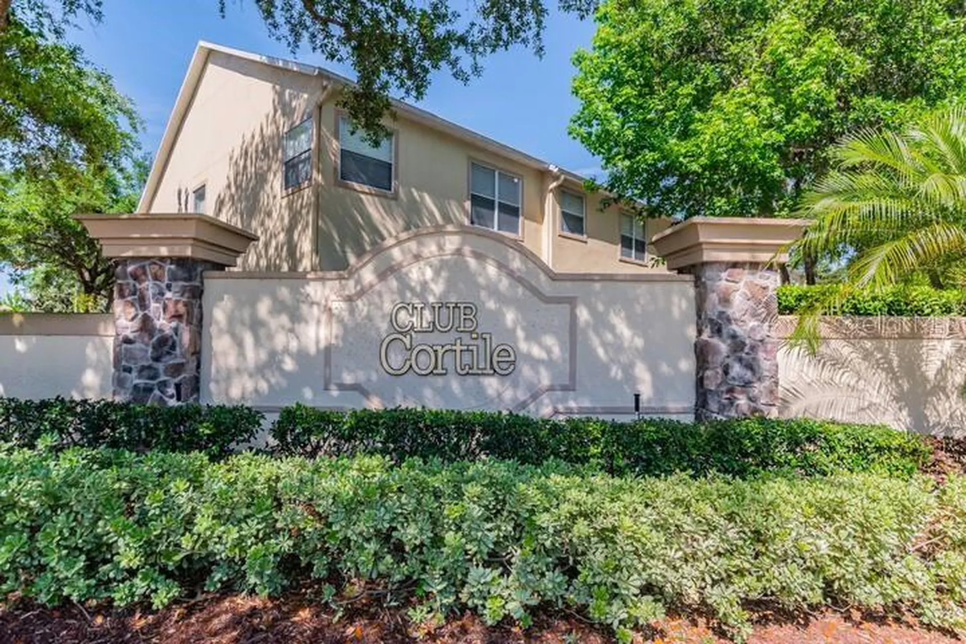 2788 Club Cortile Circle Kissimmee FL 34746