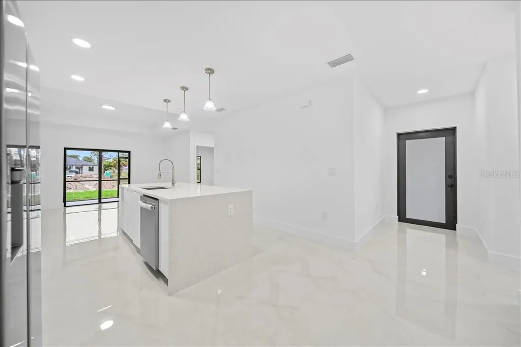 4737-4739 25th Street SW Lehigh Acres FL 33973
