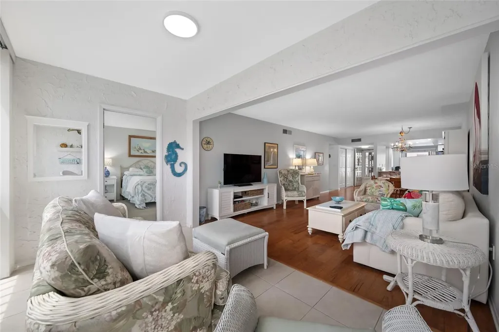 121 Island Way Clearwater Beach FL 33767